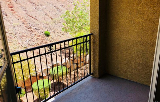 3 beds, 2.5 baths, $1,745, Unit # 14102