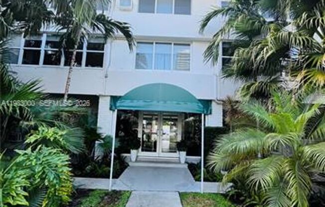10190 Collins Ave appt 106 (A11983000)