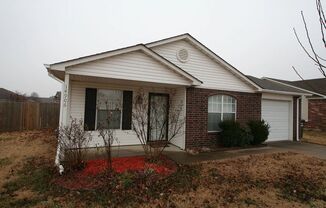 3 Bed / 2 Bath in Owasso!