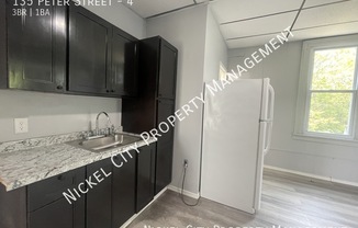 135 PETER ST
