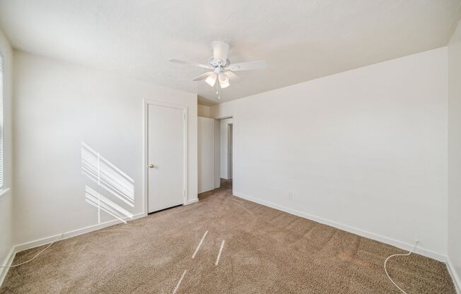 3 beds, 1 bath, 950 sqft, $1,395, Unit 619 Southcrest Drive #19