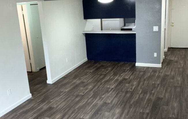 2 beds, 1 bath, $1,345, Unit 65