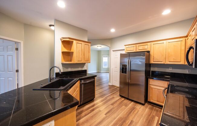 Three bedr. one level home in Washougal - Fenced yard