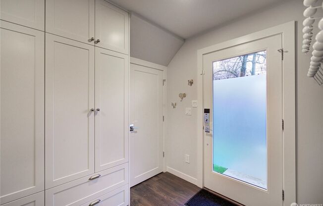 2Bd/1.75Ba Seattle Townhouse