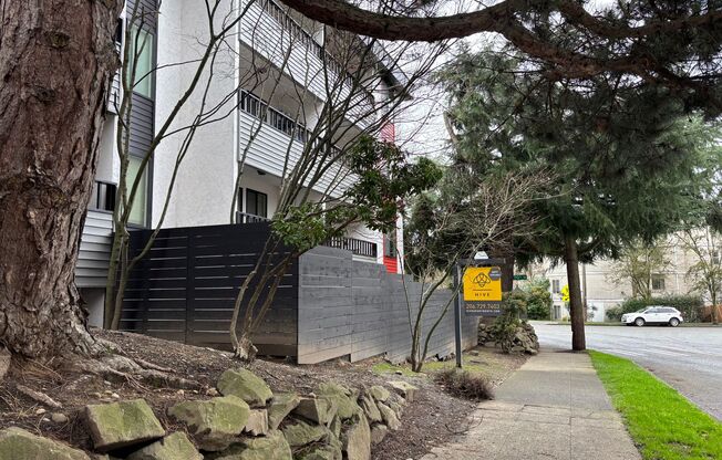 2 BLOCKS TO GREEN LAKE PARK!