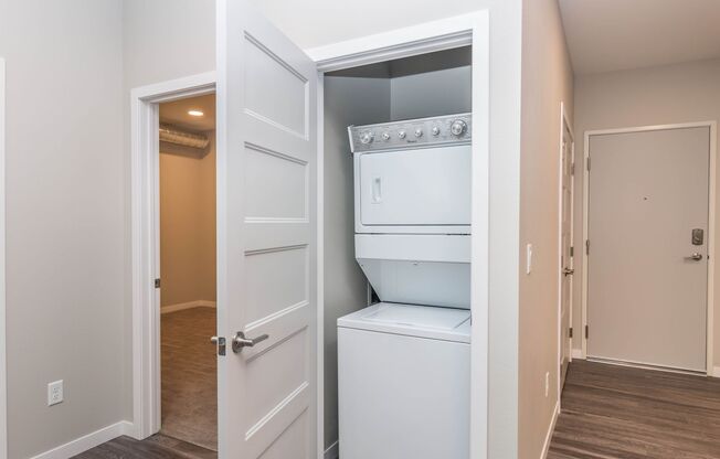 3 beds, 2 baths, 1,268 sqft, $2,265, Unit 518