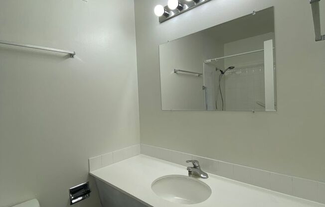 Studio, 1 bath, $675, Unit #139