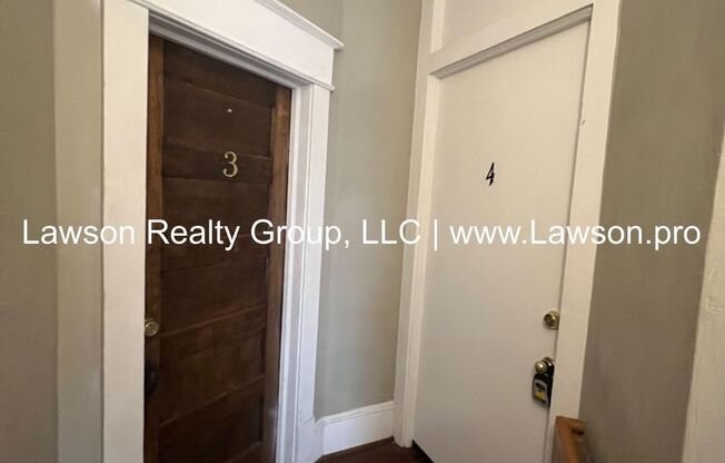 1 bed, 1 bath, 700 sqft, $825, Unit Walnut 422 - 4