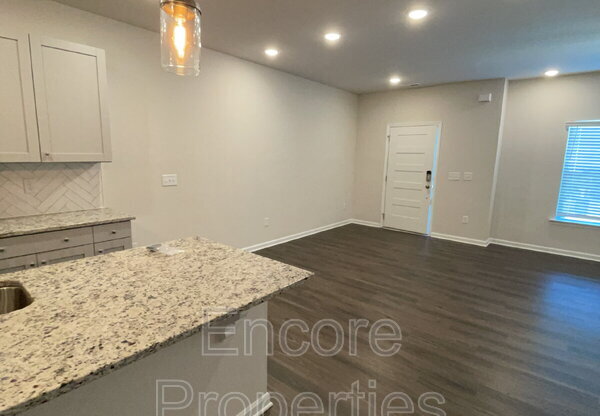 908 ROBBIE JACKSON LN