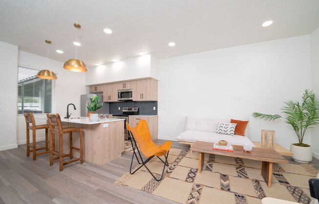 1 bed, 1 bath, 707 sqft, $1,899, Unit 204