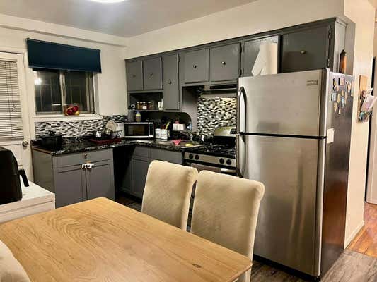 2 beds, 1 bath, 1,002 sqft, $2,000, Unit # FLOOR