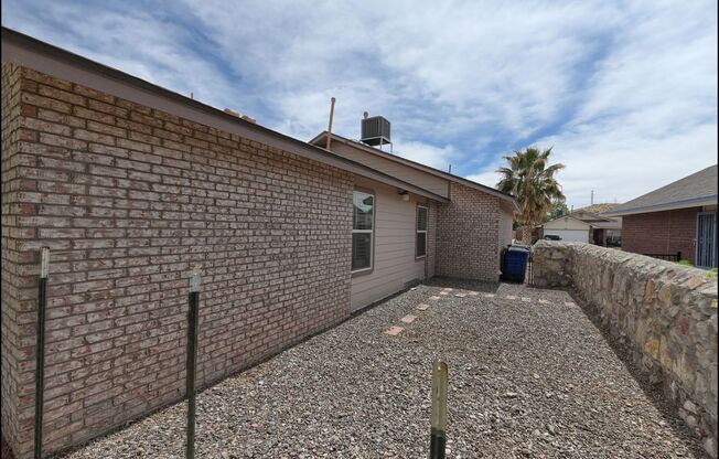 4 beds, 2 baths, $1,760