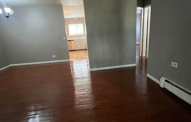 2270 W NICHOLS RD
