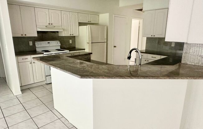 Huge 4/3 home in Lake Mary