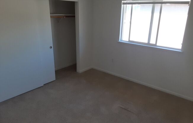 3 beds, 2 baths, 1,076 sqft, $2,200, Unit 2004