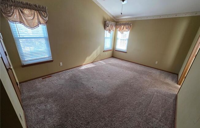 3 beds, 3 baths, 1,659 sqft, $2,900, Unit Rhine Court 3935