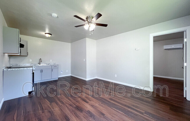 6703 NW 25