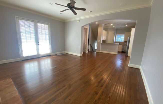 Two Bedroom, 3 level Condo in Oak Lawn