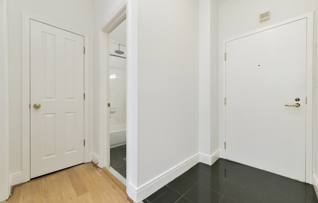 1 bed, 1 bath, 494 sqft, $2,700, Unit 103