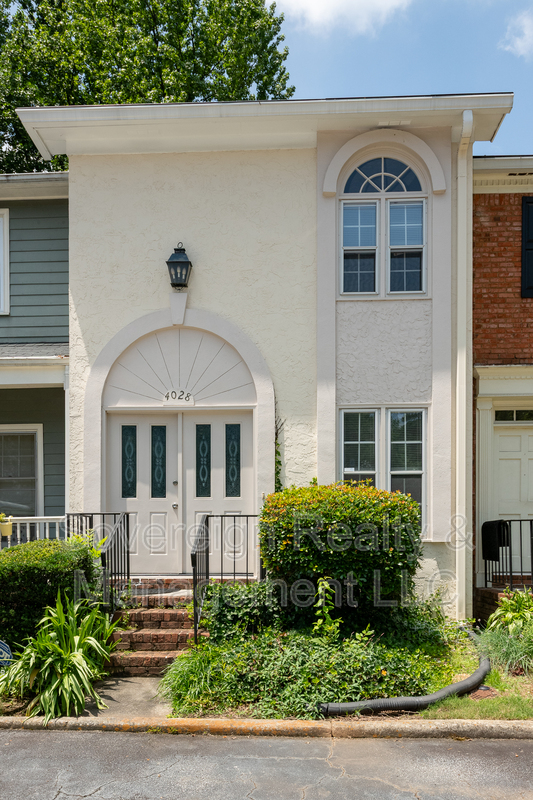 4028 ELM ST