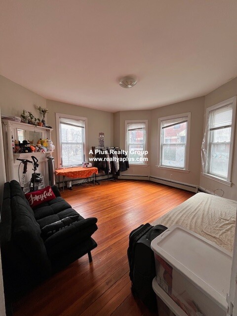 77 Walnut St #3