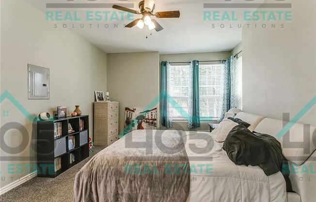 1 bed, 1 bath, 900 sqft, $1,000, Unit Gatewood- B