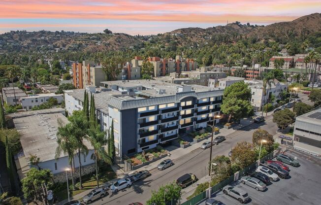 1635 North Martel Avenue