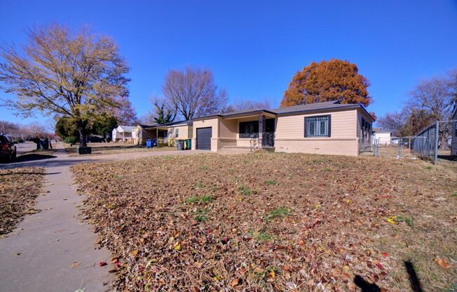 Gorgeous 3 Bedroom Remodel! Available Immediately!