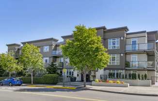 128 on State Apartments in Kirkland, WA