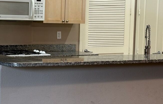 2 beds, 2 baths, $1,549