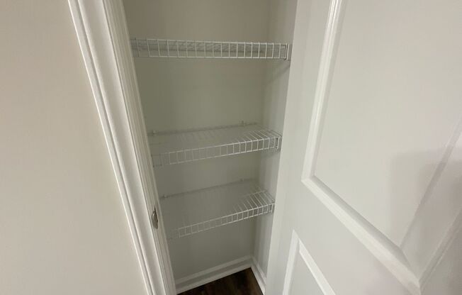 2 beds, 2 baths, 1,131 sqft, $1,425, Unit 2796-6