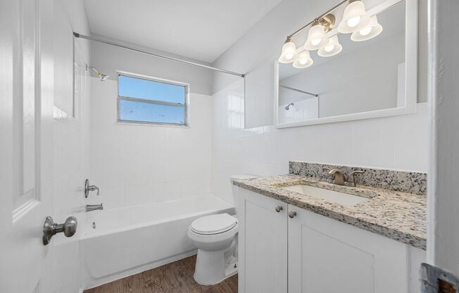 2 beds, 1 bath, 800 sqft, $1,595, Unit 621-4