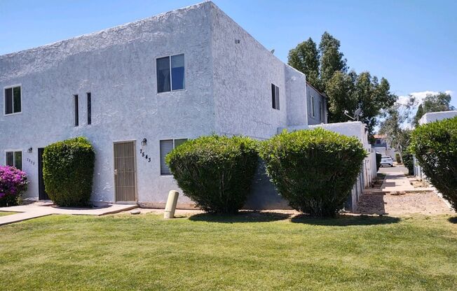 Town home on 47 Dr