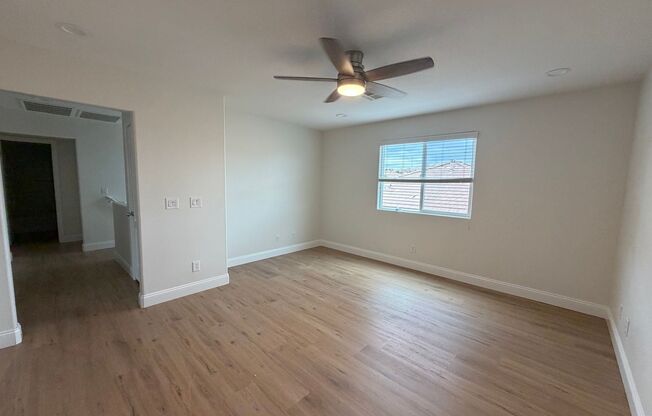 4 beds, 3 baths, $2,295