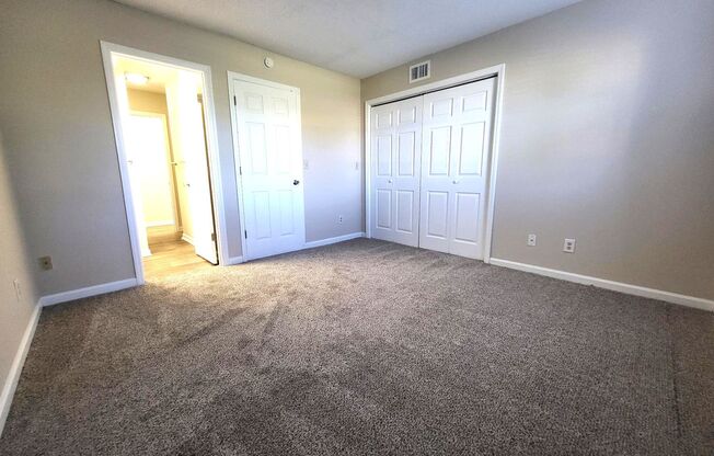 2 beds, 1 bath, 1,100 sqft, $1,140