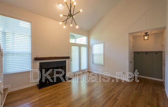 521 MCGILL PARK AVE NE