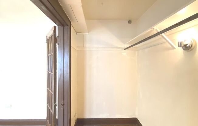 Studio, 1 bath, $775, Unit 303