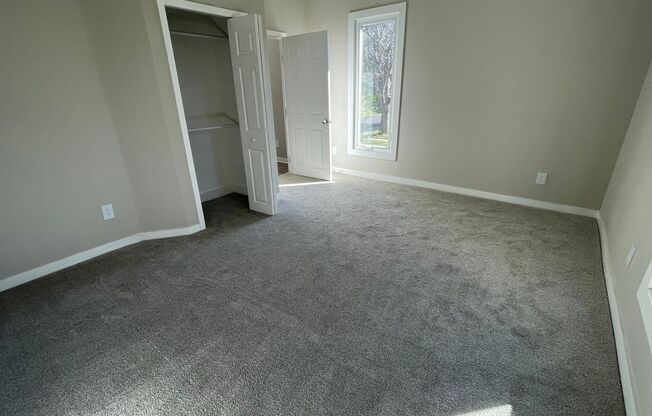 2 beds, 1 bath, 900 sqft, $975, Unit 1002 N 9th St. Apt: A