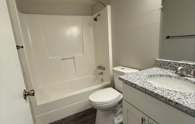 2 beds, 2 baths, 966 sqft, $1,100, Unit 806