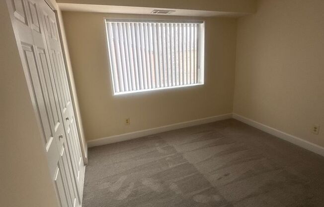 3 beds, 2 baths, 1,300 sqft, $2,150, Unit 3335 #201