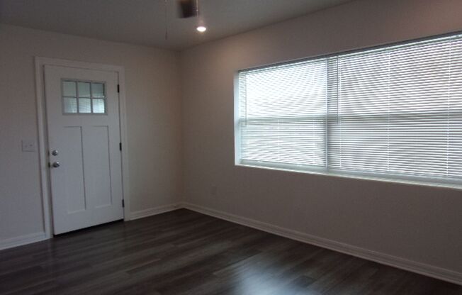 3 beds, 1 bath, $1,900