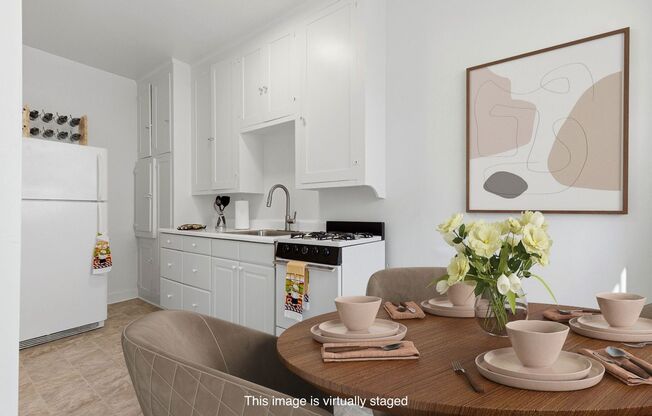 Melrose Apartments - Charming & Historic in the heart of Banker's Hill