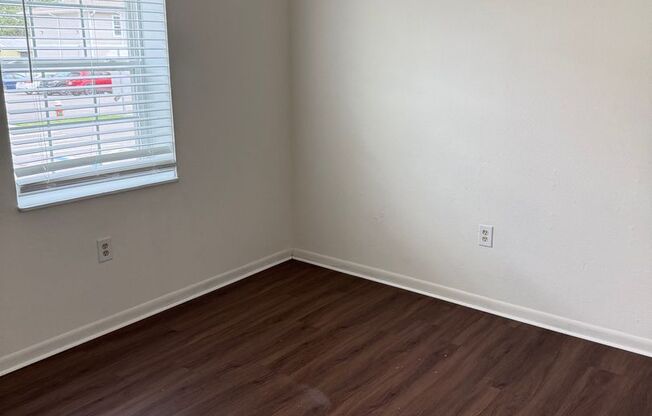 2 beds, 1.5 baths, 809 sqft, $1,345, Unit 22