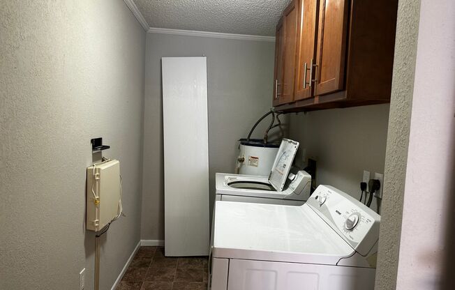 1 bed, 1 bath, 634 sqft, $899, Unit 5744 UD