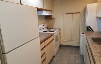 1 bed, 1 bath, 907 sqft, $1,350, Unit Apt. 412