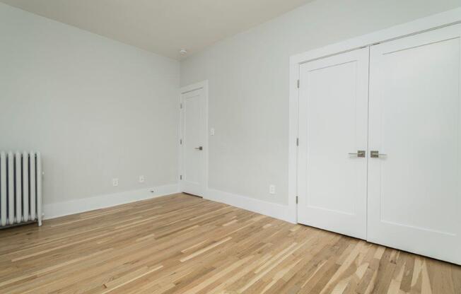 3 beds, 1 bath, 795 sqft, $3,850, Unit 6