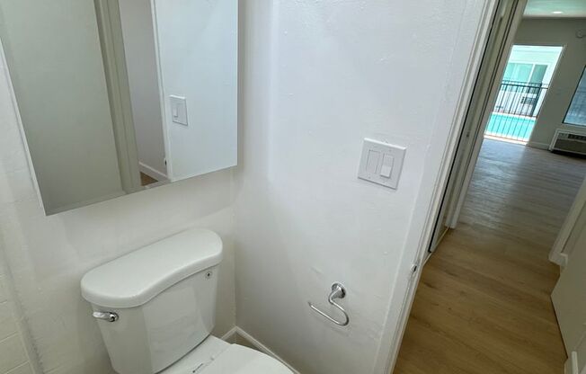 Studio, 1 bath, 475 sqft, $1,595, Unit 06