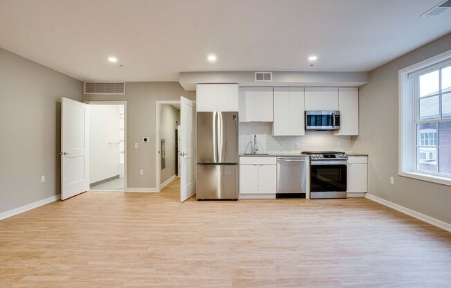 Studio, 1 bath, 504 sqft, $2,495, Unit 421