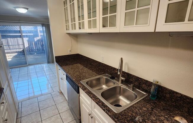 3 beds, 2.5 baths, $3,000, Unit UNIT A