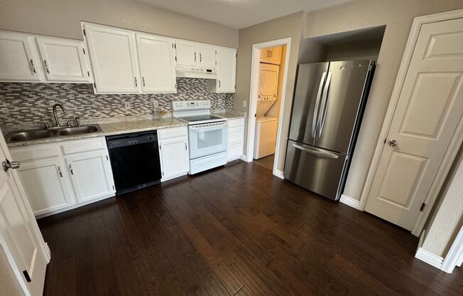 2 beds, 2 baths, $1,950, Unit # 6 308